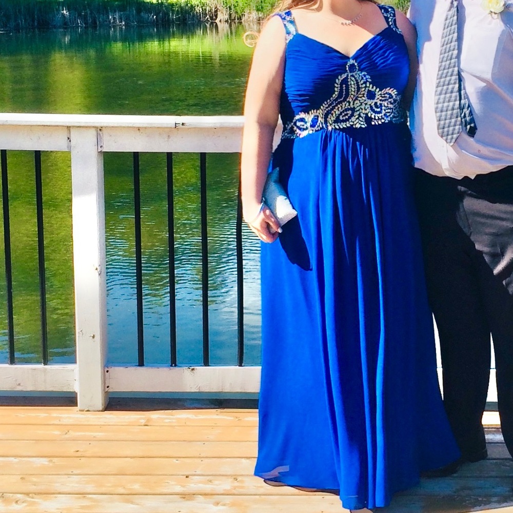 Plus size prom dress